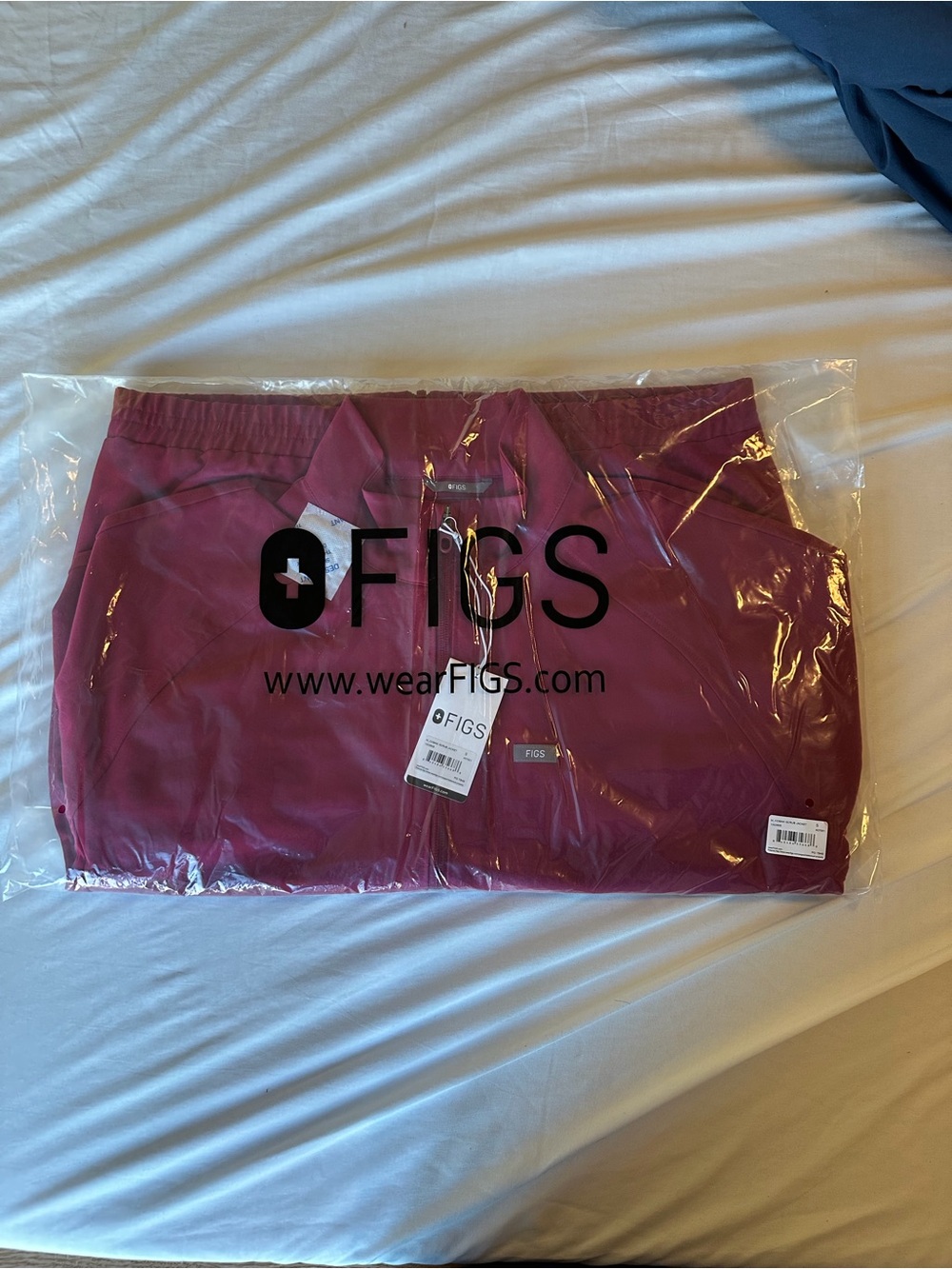 NWT FIGS Chisec Scrub Jacket Size Small Burgundy / Maroon